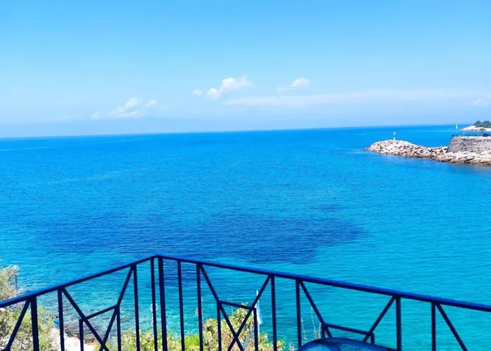 Pandora Apartament Skála Marión